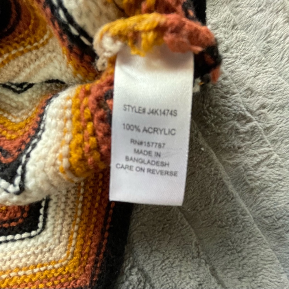 Sweater - Picture 5 of 5